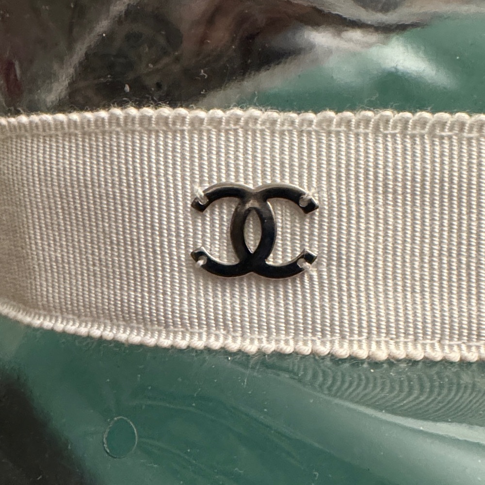 Chanel Runway CC Clear Rain PVC Clear Vinyl Wide-Brim Hat with Ivory Band - Picture 10 of 16